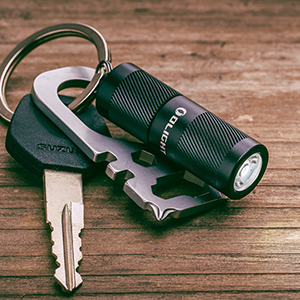 بررسی چراغ قوه Olight i1R 2 PRO