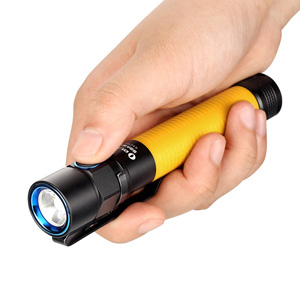 بررسی Olight S2A BATON Yellow