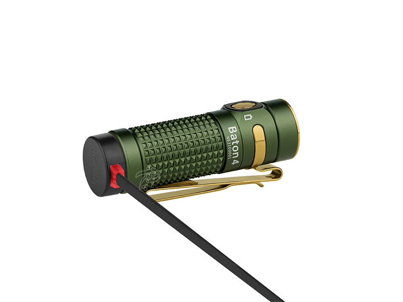 چراغ قوه جیبی شارژی اولایت بتون 4 سبز